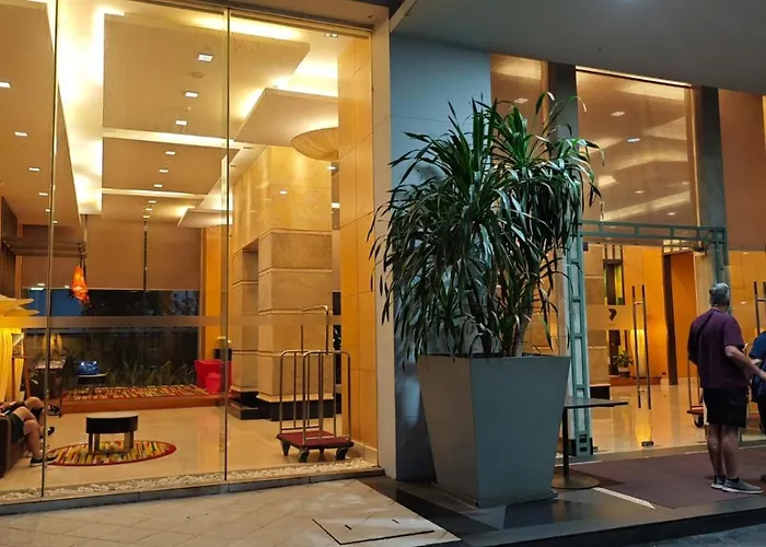 アパート Comfort Appartment, Skytain Step 600 M, Erawan Shrine バンコク都
